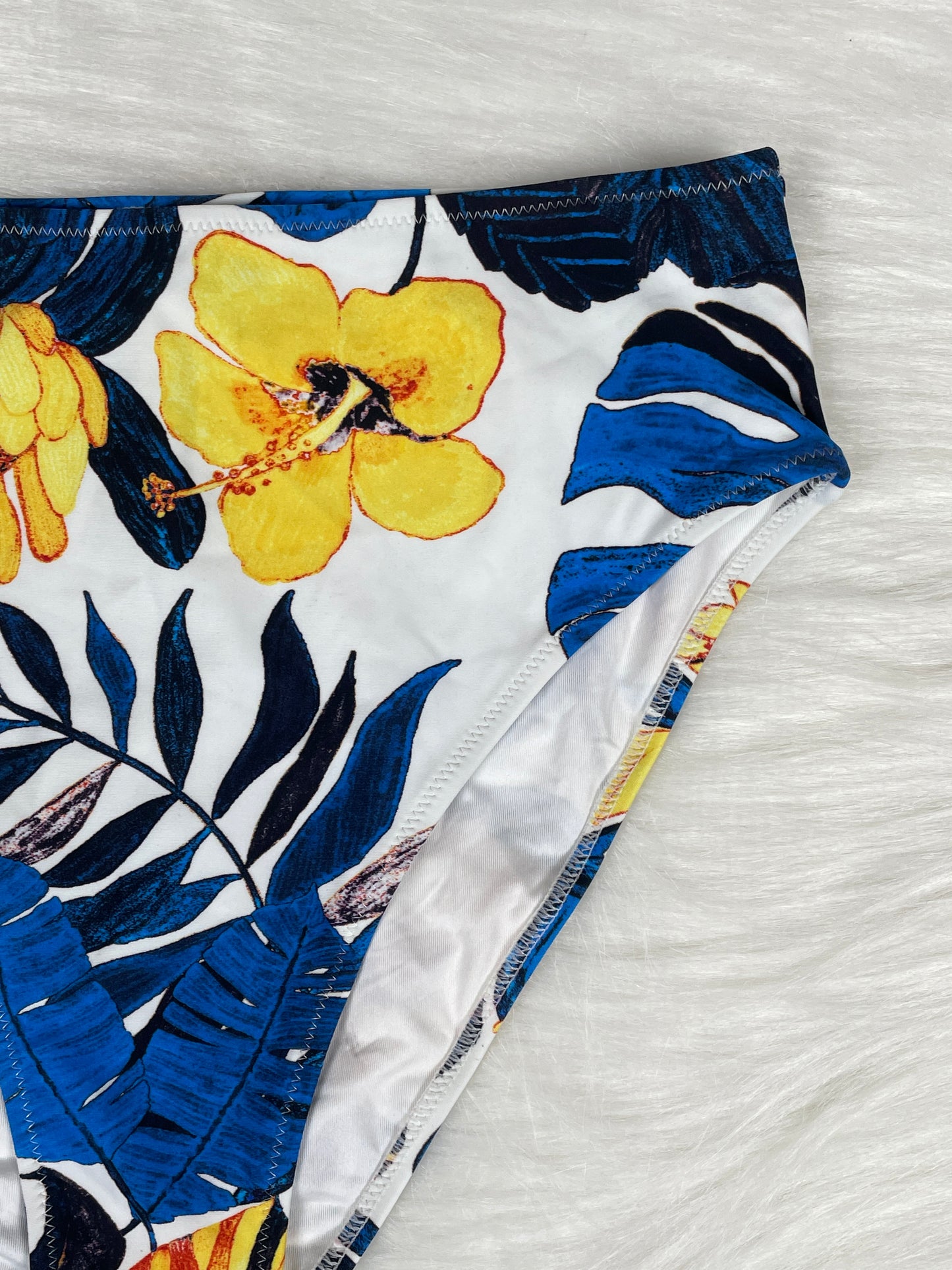 Cupshe Swim Bottom - Size L