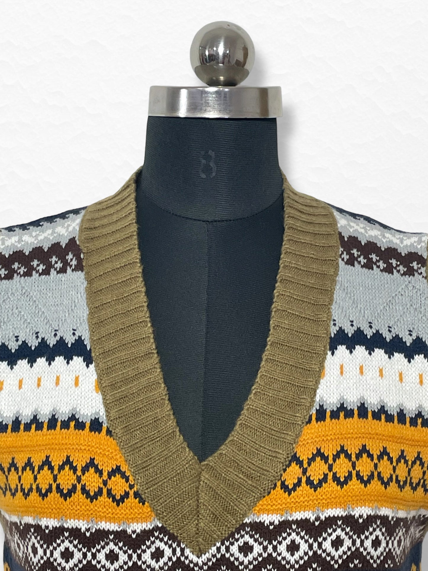 Women's Sweater Vest 2384