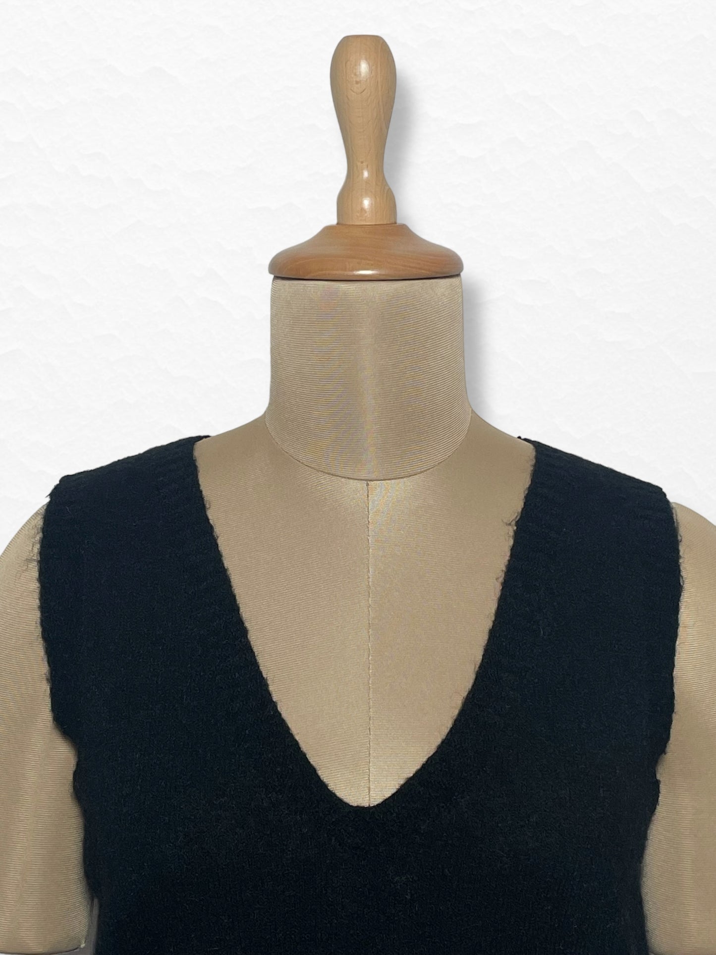Women's Sweater Vest 2443