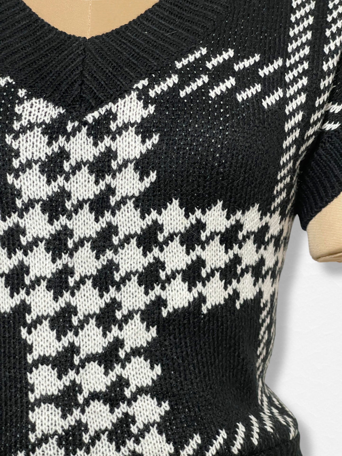 Women's Sweater Vest 2342