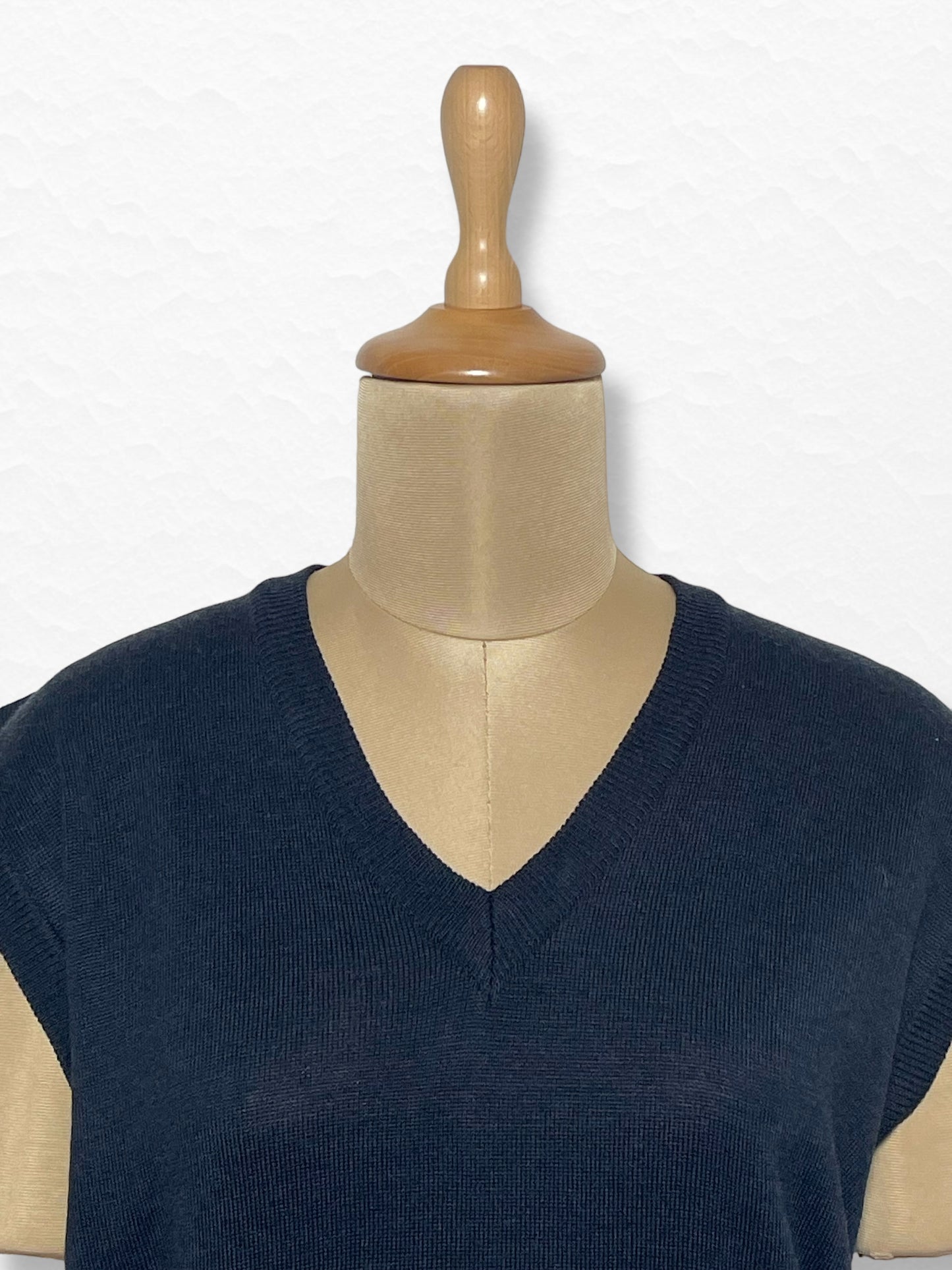 Women's Sweater Vest 2703